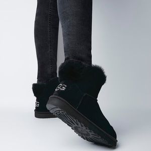 $170 UGG classic bling mini boots size 6 new in box